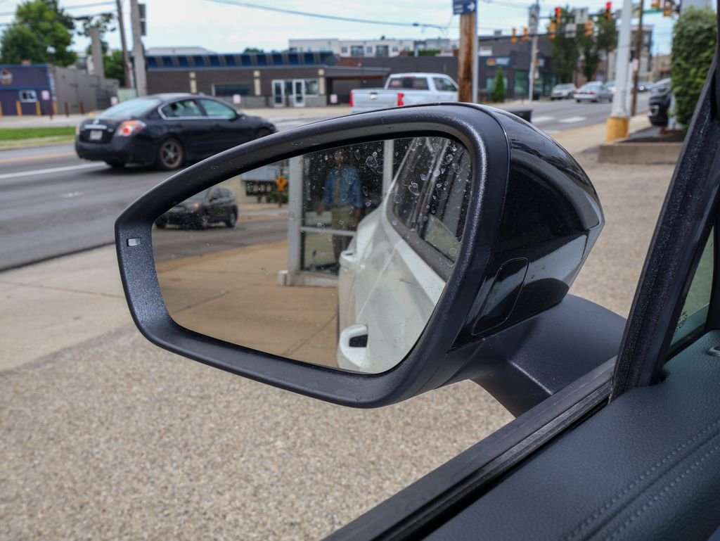 New 2026 White Volkswagen 2.0T SE R-Line Black image 29