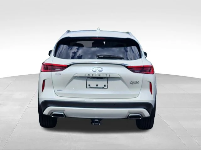 Certified Used 2021 Majestic INFINITI LUXE image 4