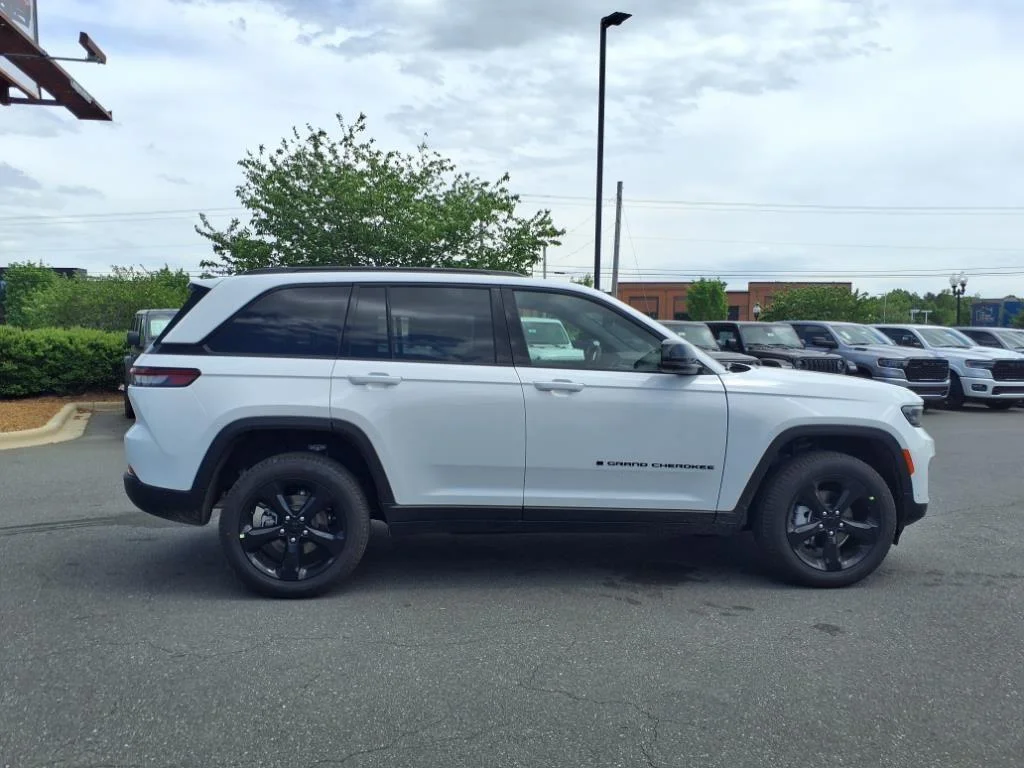 2025 Jeep Grand Cherokee Limited - Photo 19