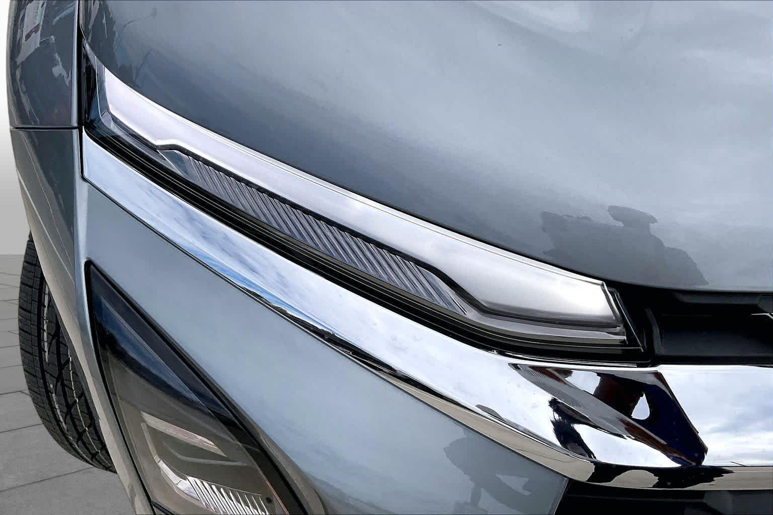 2027 Chevrolet Equinox LT - Photo 13