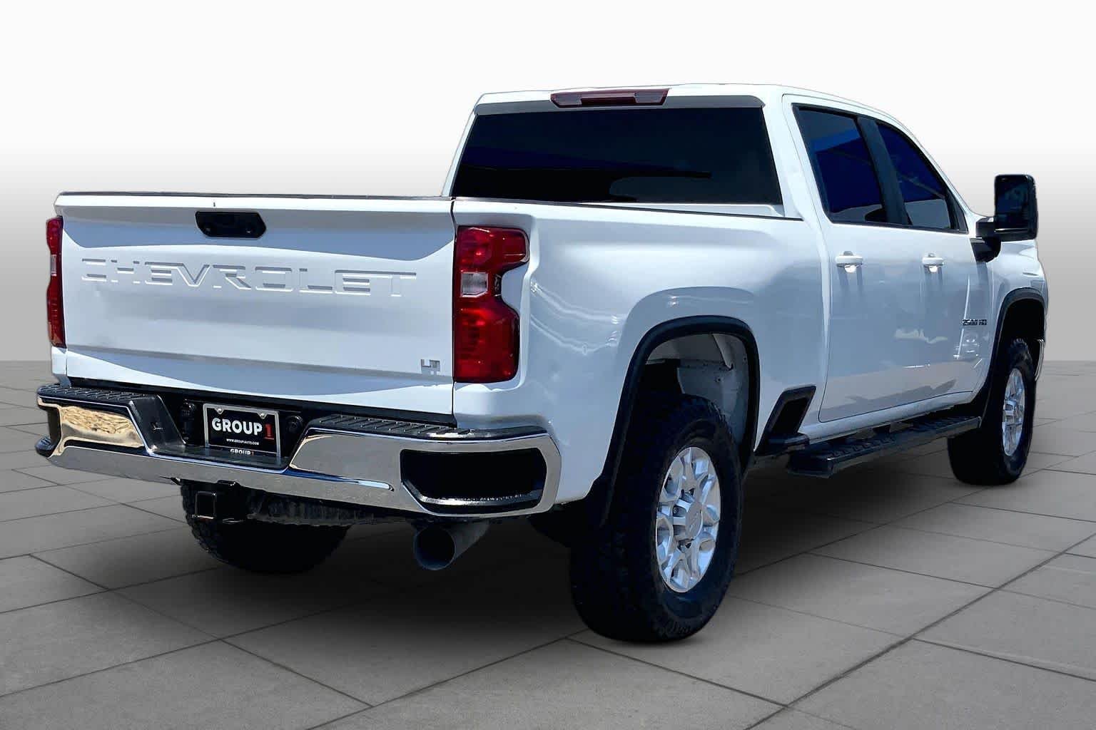Used 2021 Summit White Chevrolet LT image 12