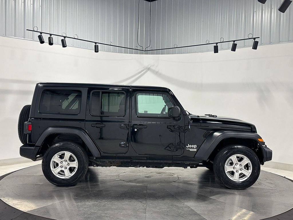 Used 2021 Black Jeep Unlimited Sport S image 10