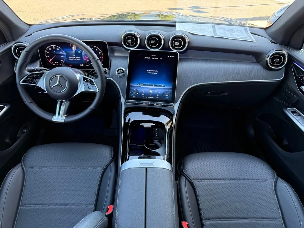Used 2026 Black Mercedes-Benz GLC 300 image 10