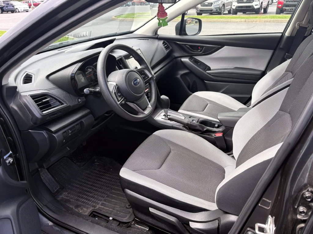 Used 2019 Gray Subaru 2.0i image 2