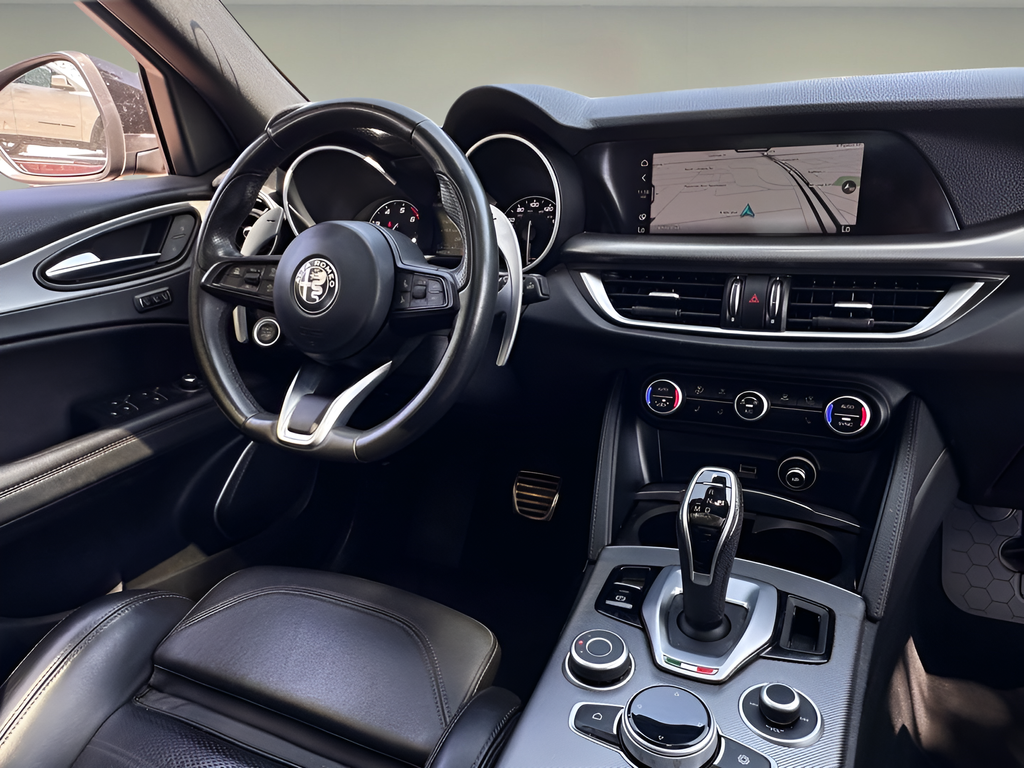 Used 2023 Gray Alfa Romeo Veloce image 6