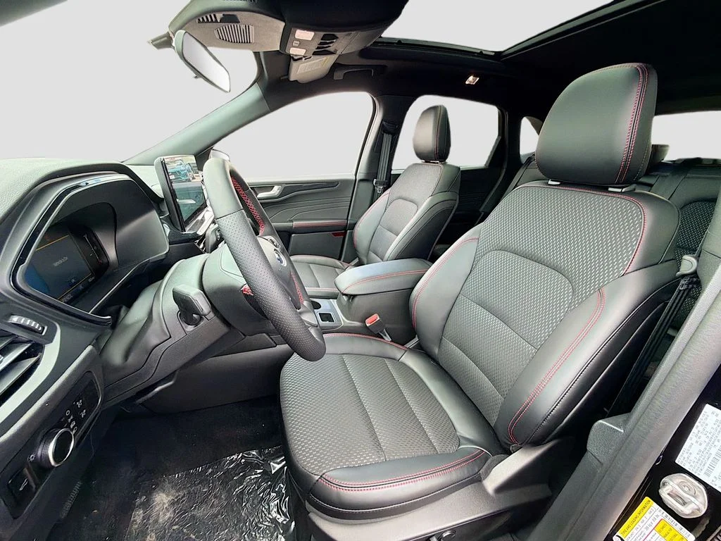 New 2026 Agate Black Metallic Ford ST-Line image 7