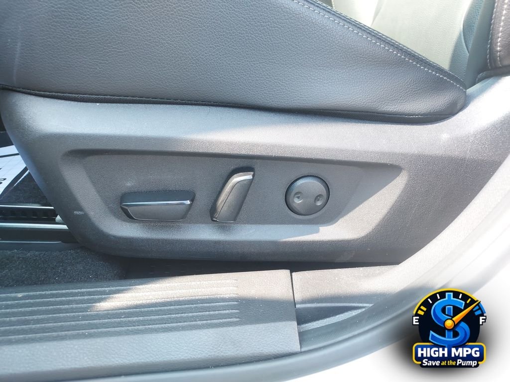 Used 2024 Gold Nissan SL image 10