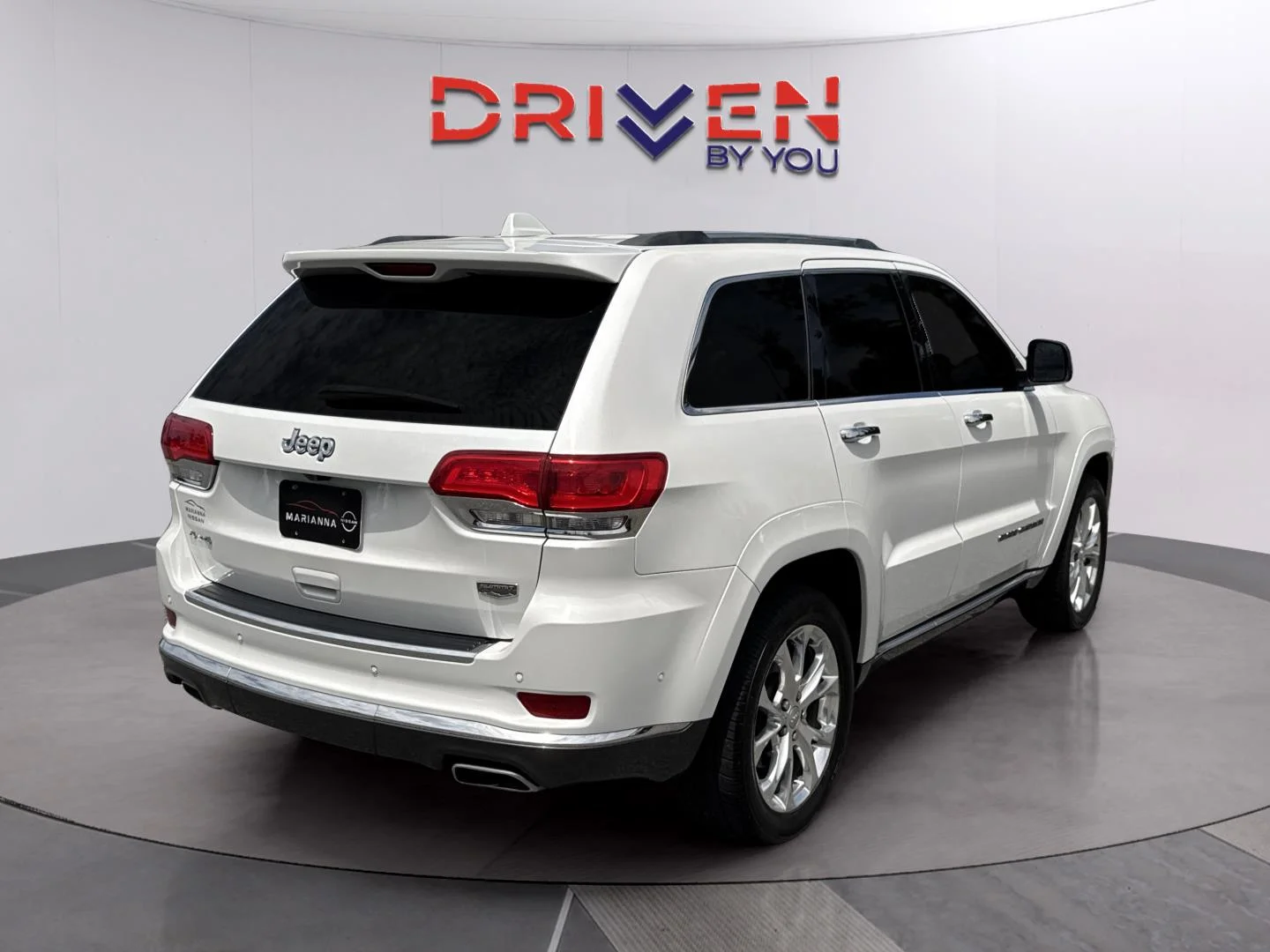 Used 2021 Ivory 3-Coat Jeep Summit image 5