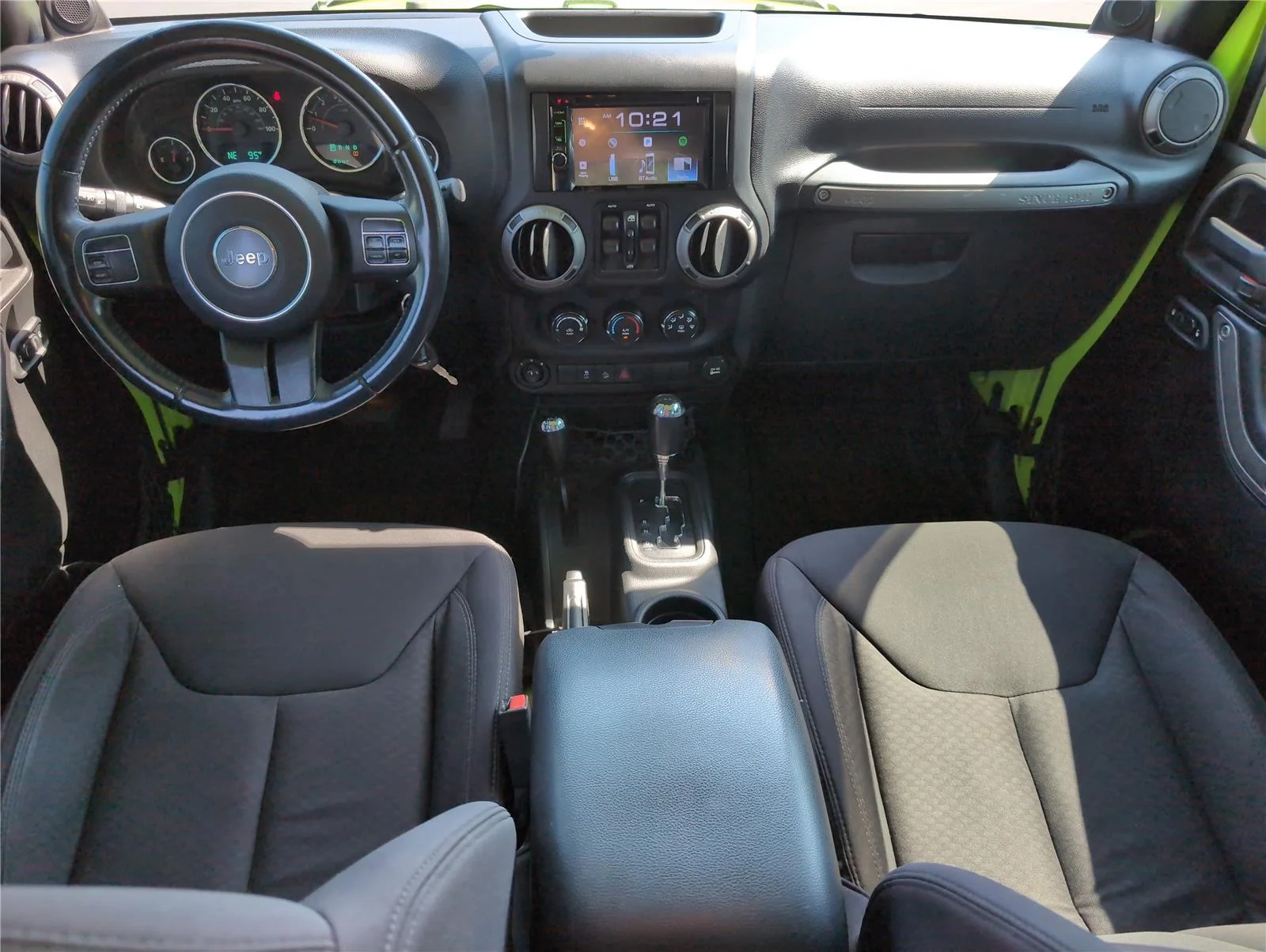 Used 2013 Gecko Pearl Jeep Sport image 33