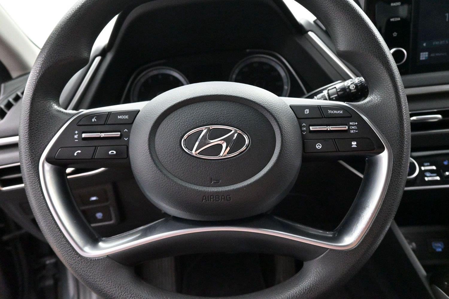 Used 2022 Portofino Gray Hyundai SEL image 16