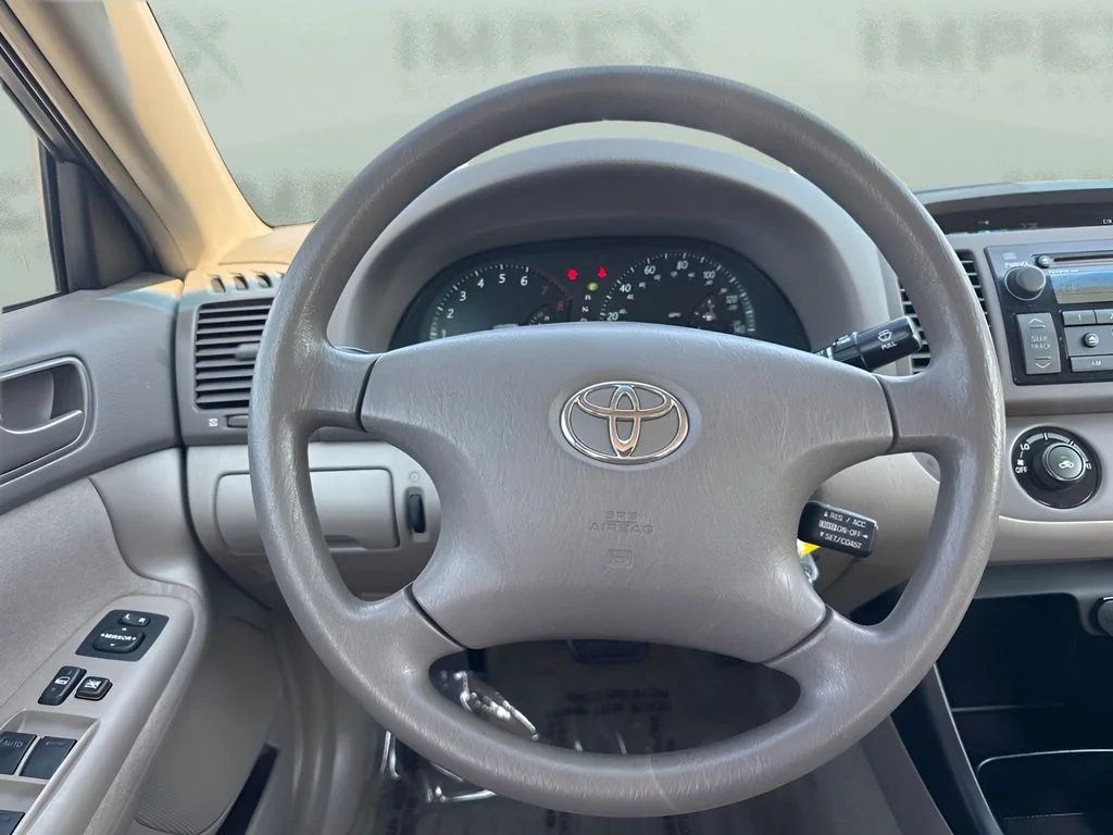 Used 2003 Beige Toyota LE image 12