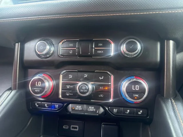 Used 2022 Black GMC AT4 image 25