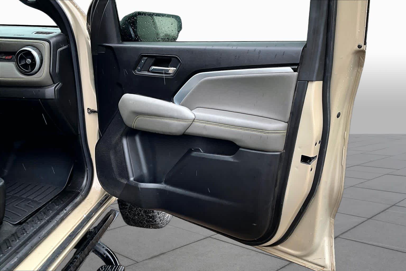 Used 2024 Sand Dune Metallic Chevrolet 4WD ZR2 image 20