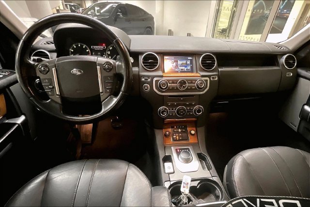 Used 2016 Blue Land Rover HSE image 17