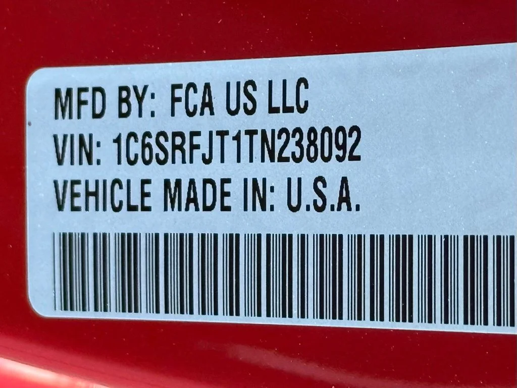 New 2026 Molten Red Pearl-Coat Exterior Paint RAM Laramie image 43