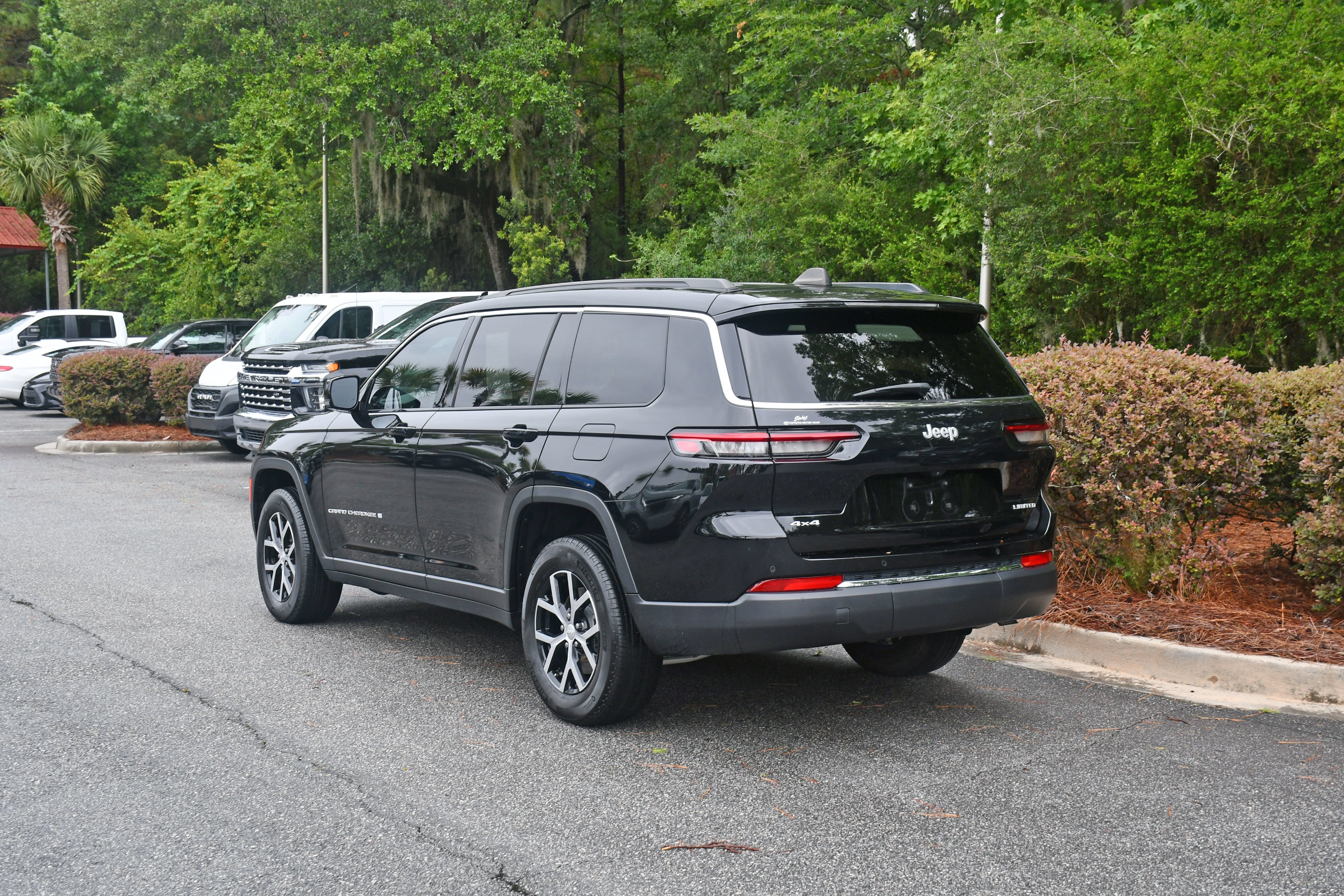 Used 2024 Black Jeep Limited image 2