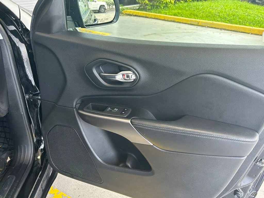 Used 2020 Black Jeep Limited image 29