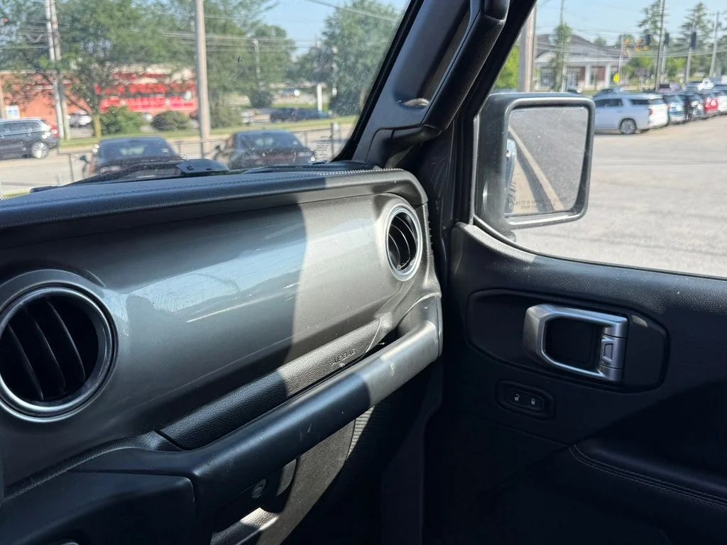 Used 2019 Gray Jeep Unlimited Sahara image 21