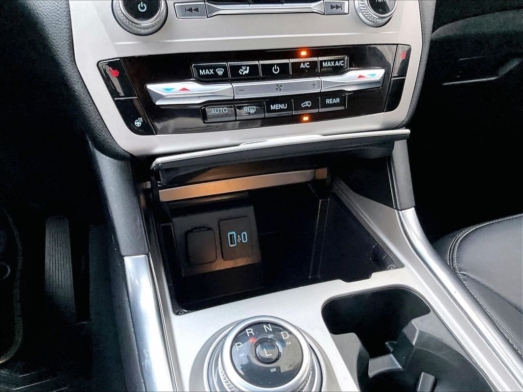Used 2022 Black Ford XLT image 27