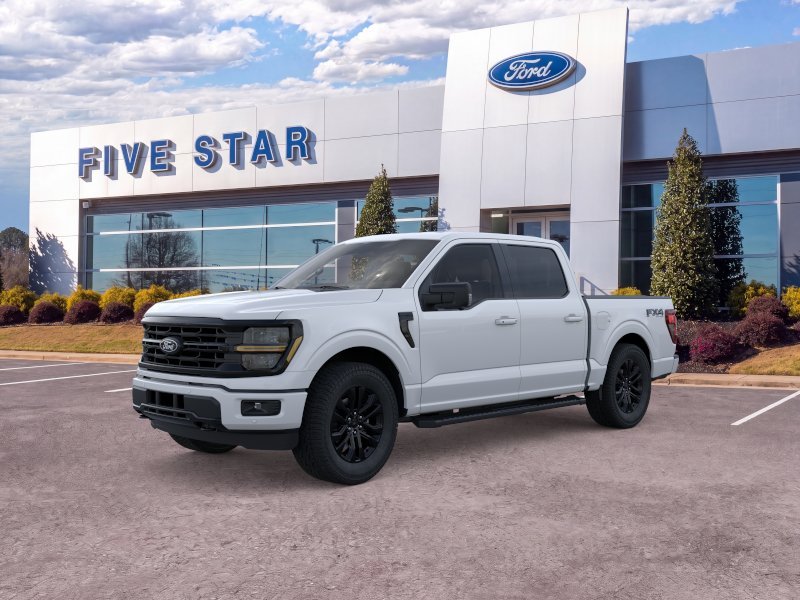 New 2026 Oxford White Ford XLT image 13