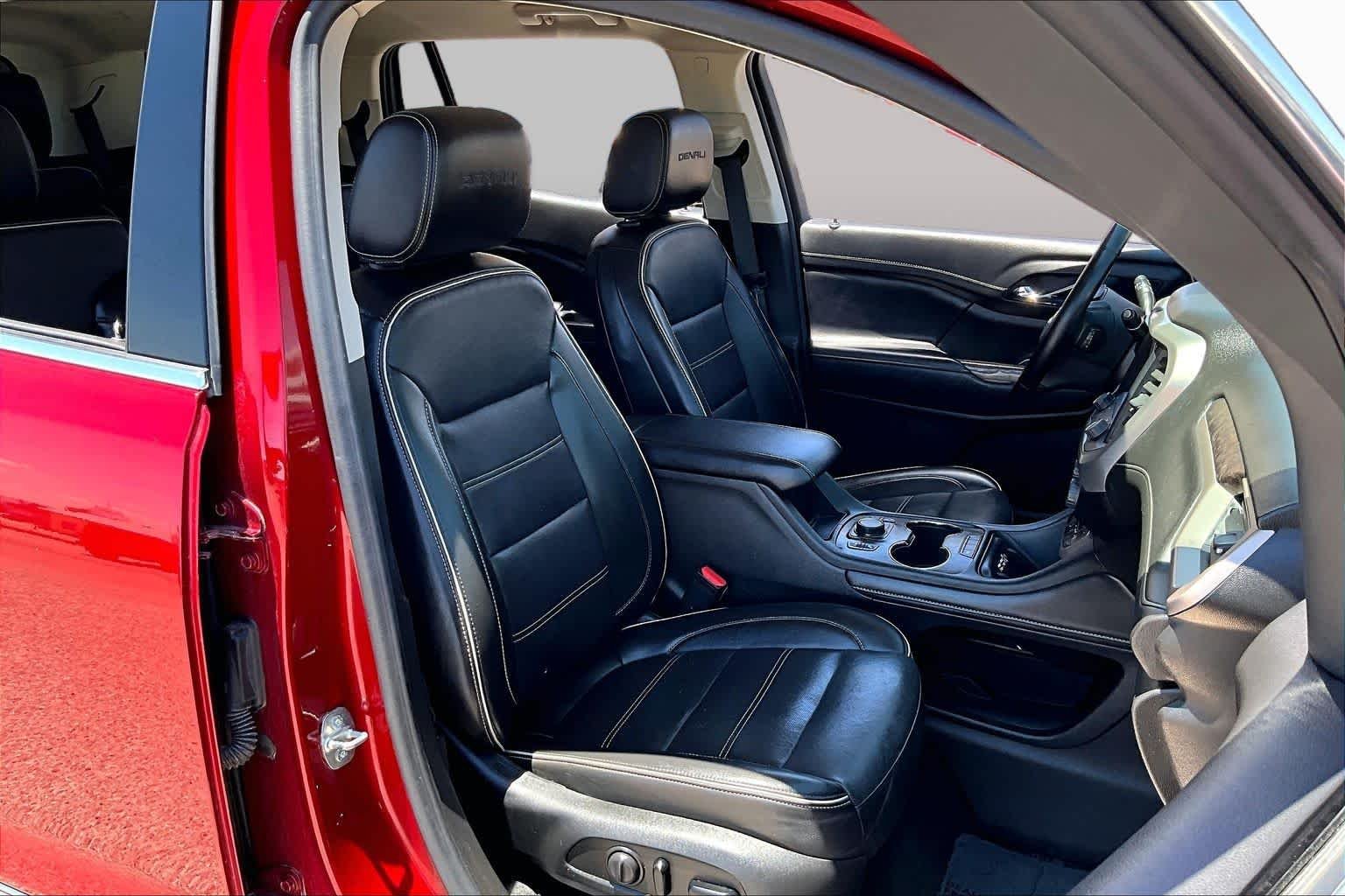 Pre-Owned 2023 GMC Acadia Denali