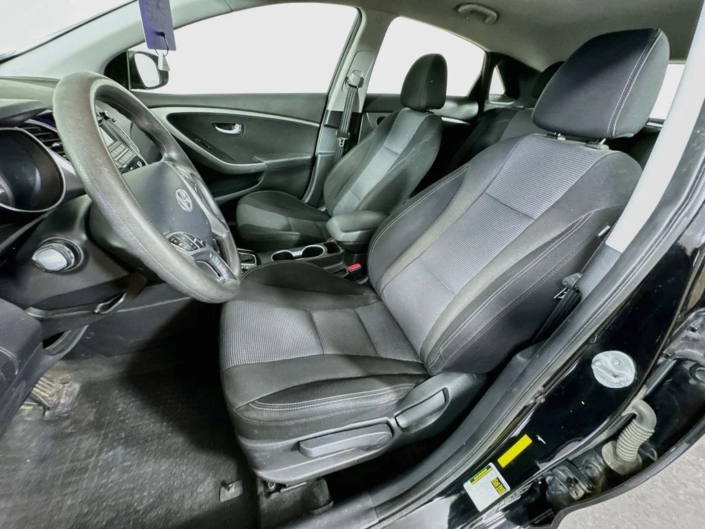 Used 2013 Black Hyundai Base image 23