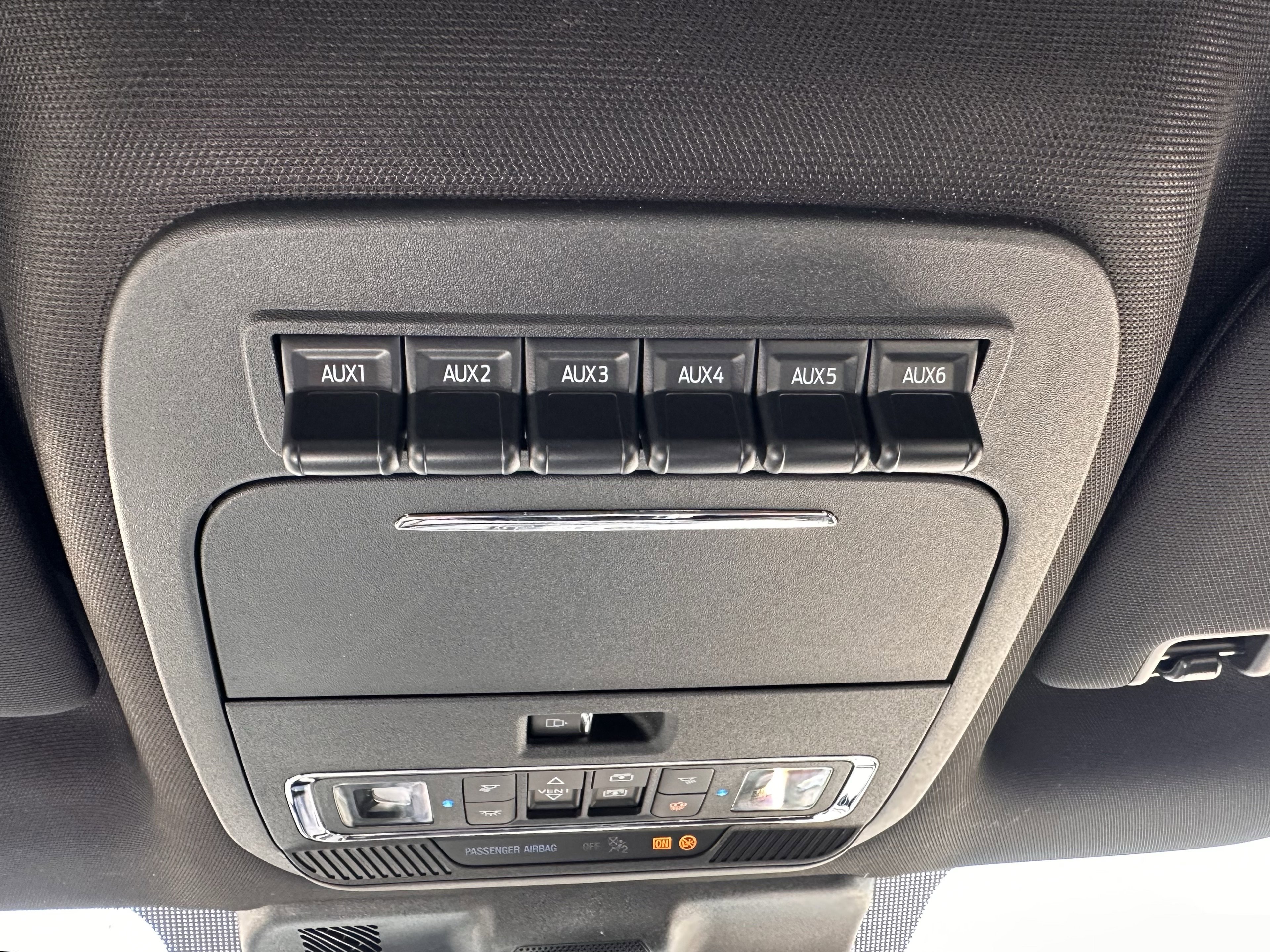 New 2026 Glacier Gray Metallic Tri-Coat Ford F-250® Platinum® image 31