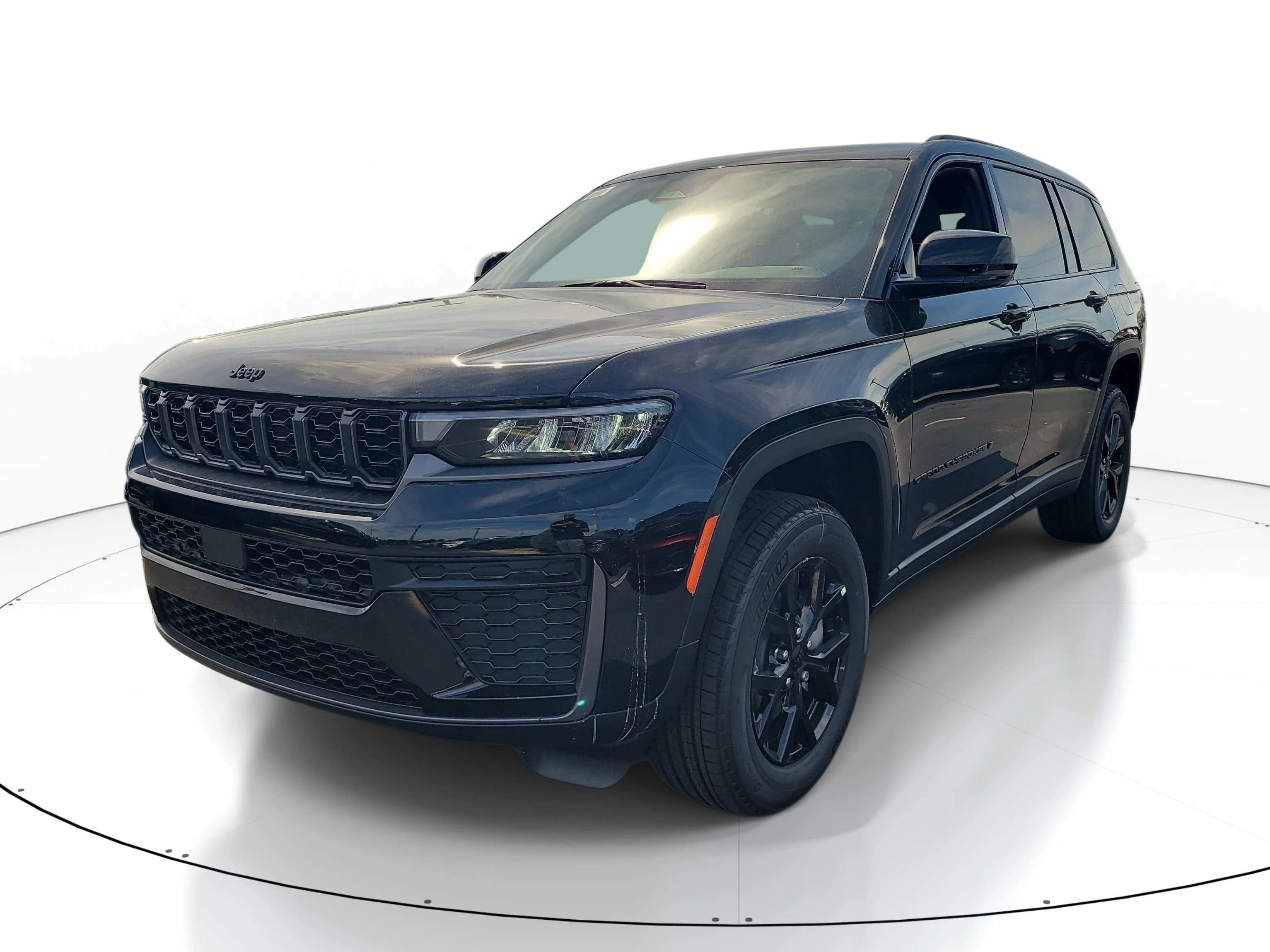 New 2026 Diamond Black Crystal Pearlcoat Jeep Laredo Altitude image 4