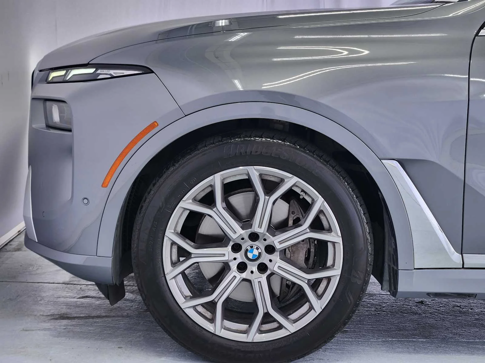 Used 2024 Skyscraper Grey Metallic BMW xDrive40i image 10