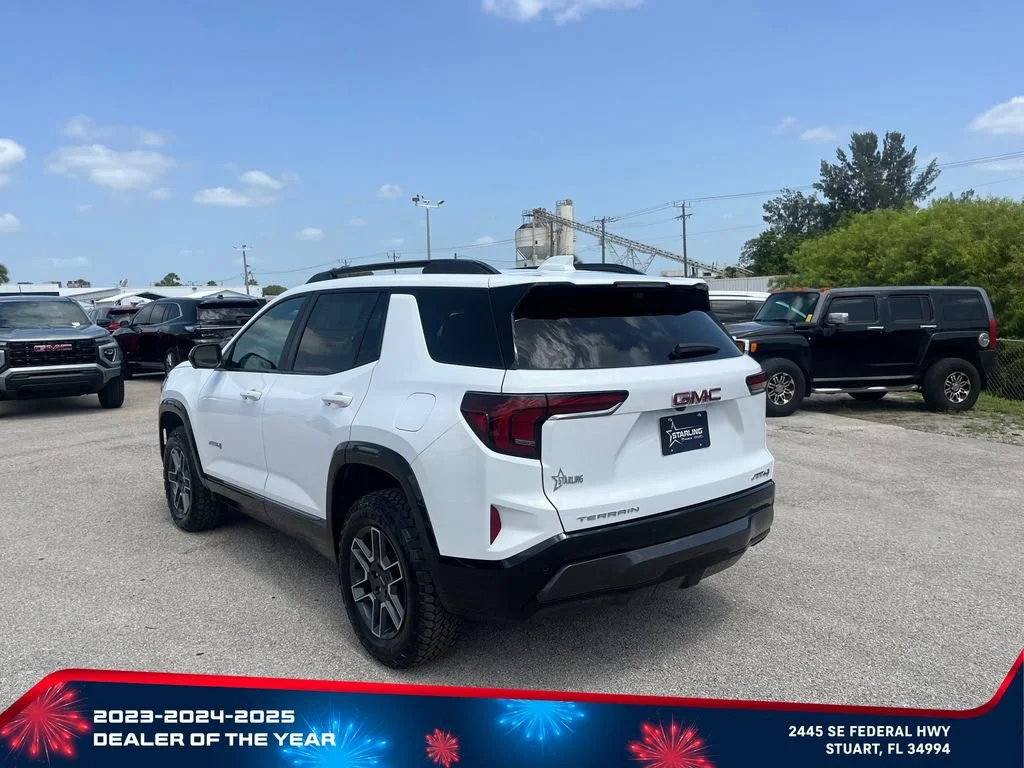 New 2026 Summit White GMC AT4 image 5