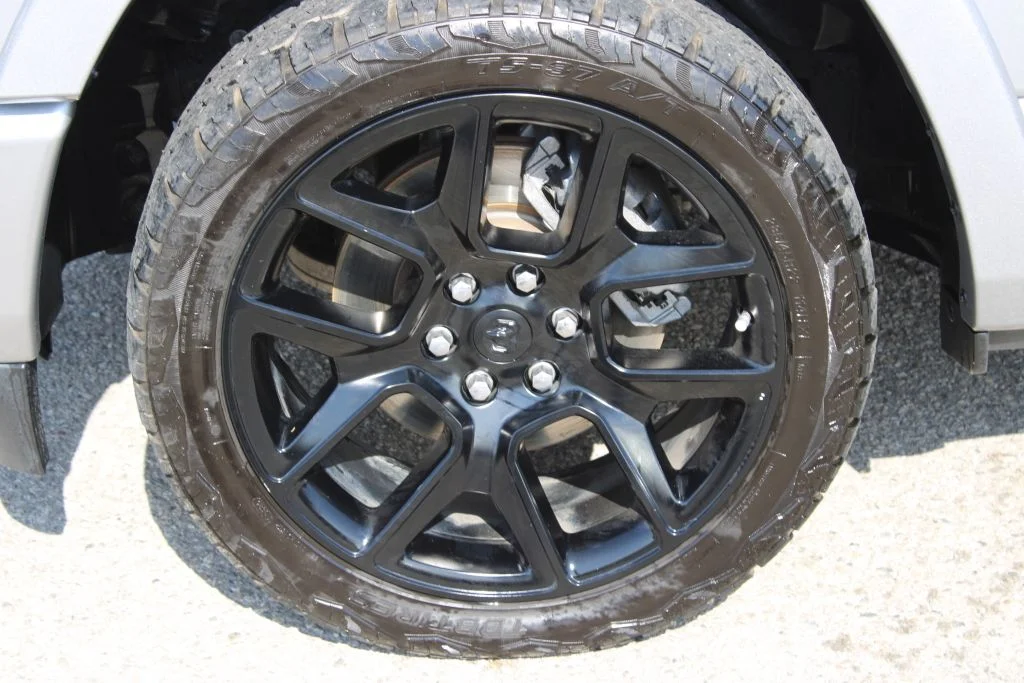 Used 2022 Silver Ram Laramie image 7