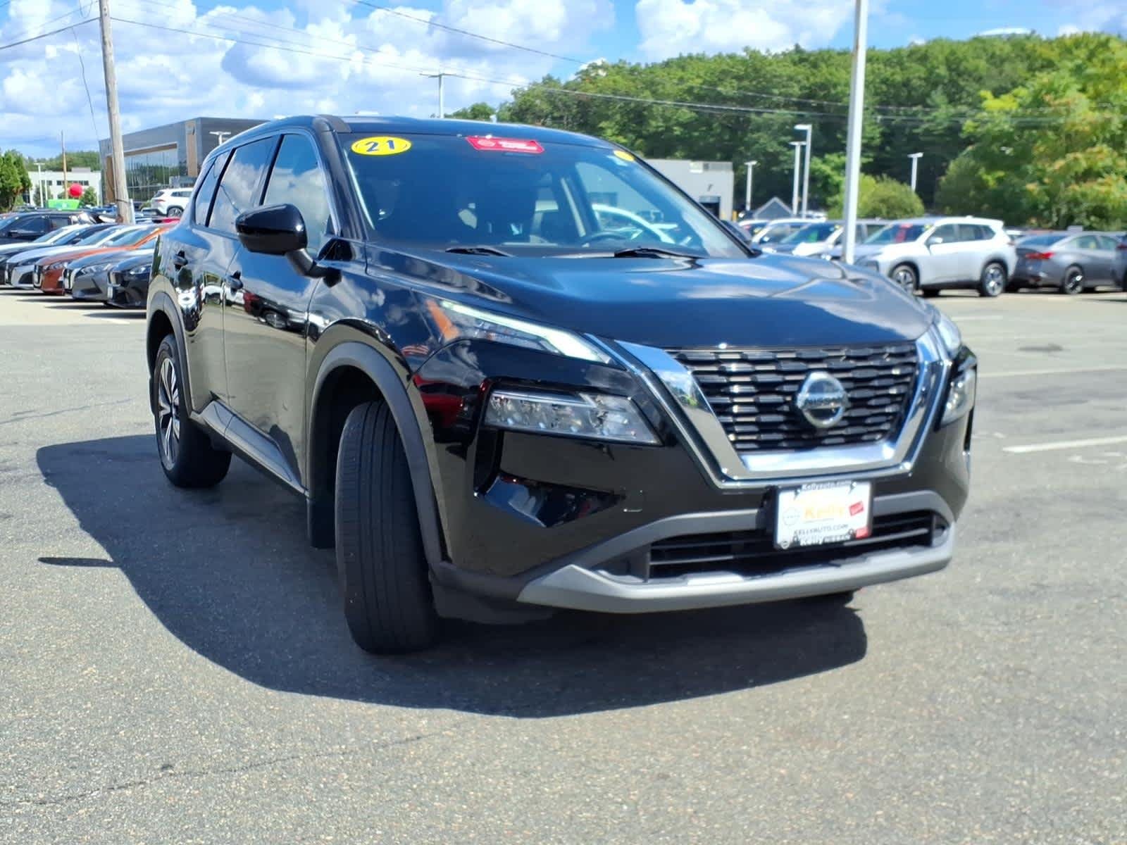 Certified Used 2021 Super Black Nissan SV image 3
