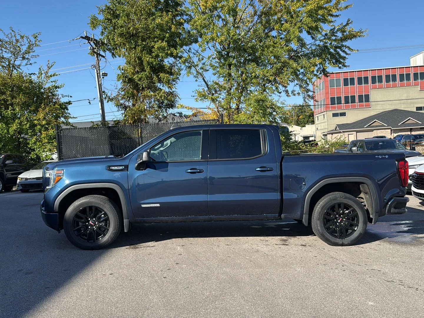 Used 2021 PACIFIC BLUE METALLIC GMC Elevation image 6