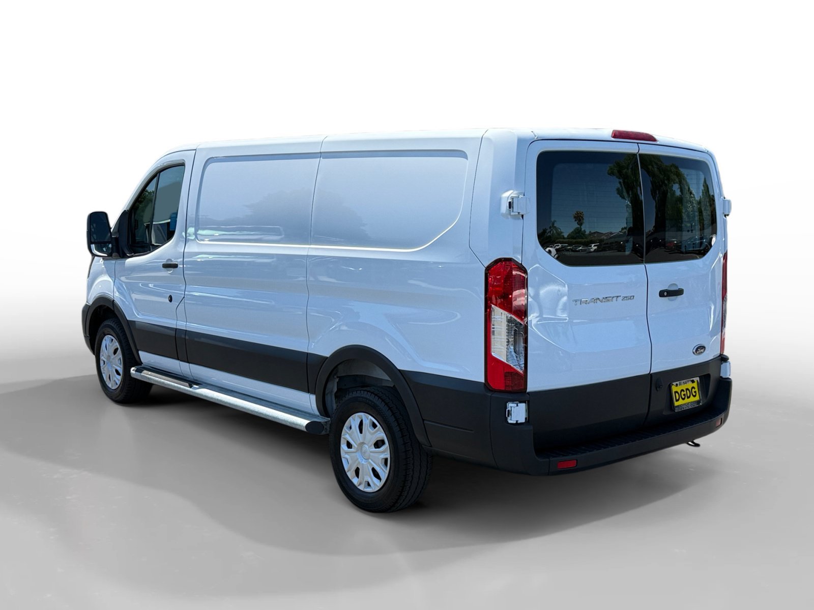 Certified Used 2025 Oxford White Ford Base image 3