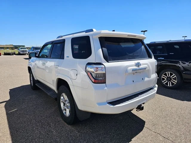Used 2018 Super White Toyota SR5 image 7