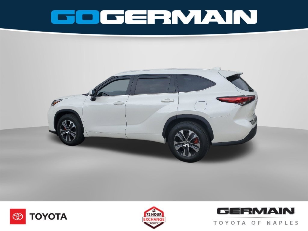 Used 2021 White Toyota XLE image 12