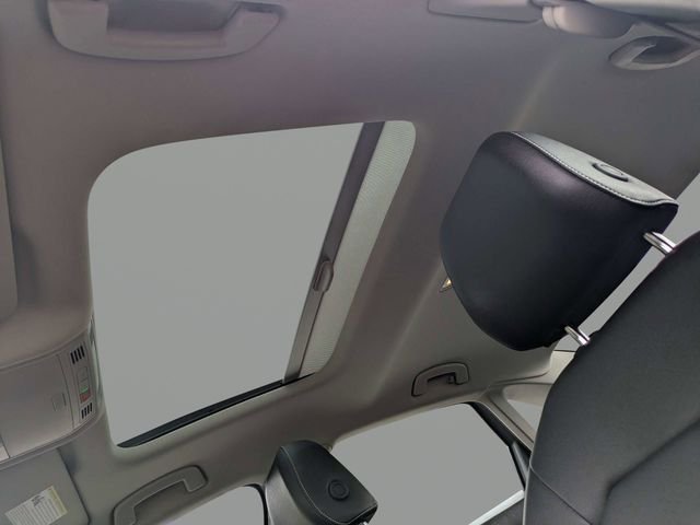 Used 2024 Silver Volkswagen 1.5T SE image 19
