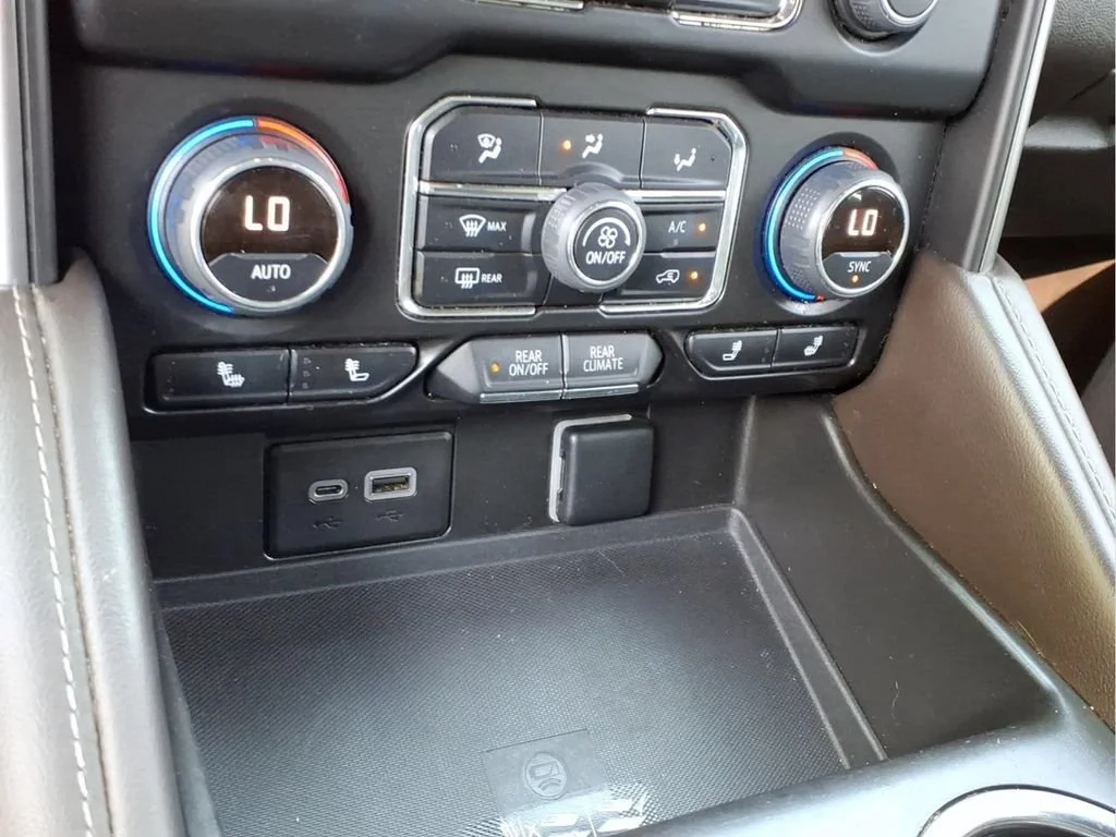 Used 2022 SUMMIT WHITE Chevrolet Z71 image 7