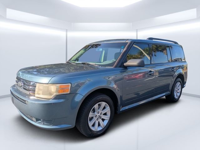 Used 2010 White Ford SE image 7