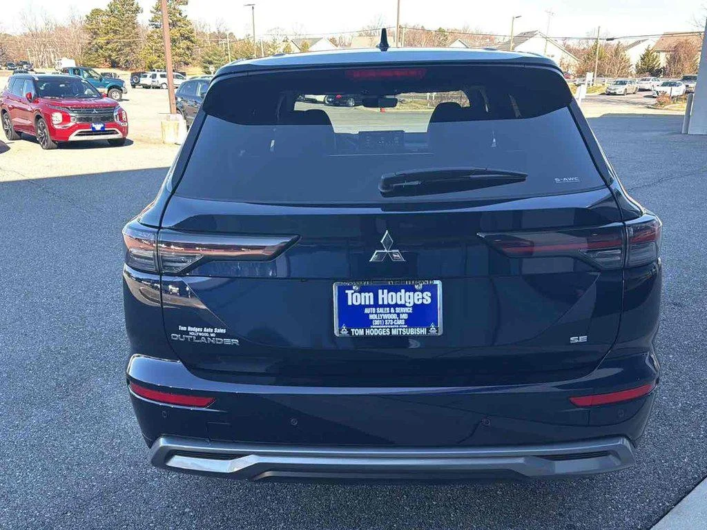2026 Mitsubishi Outlander SE - Photo 5