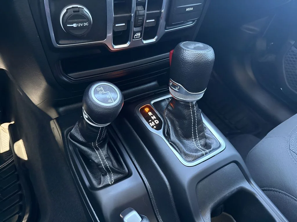 Used 2023 Black Jeep Sahara image 18