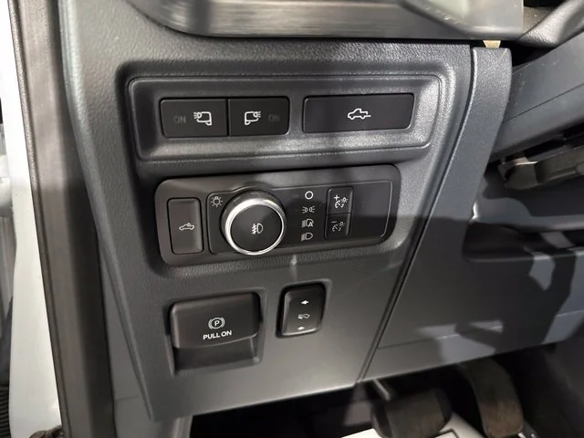 Used 2022 White Ford Lariat image 19