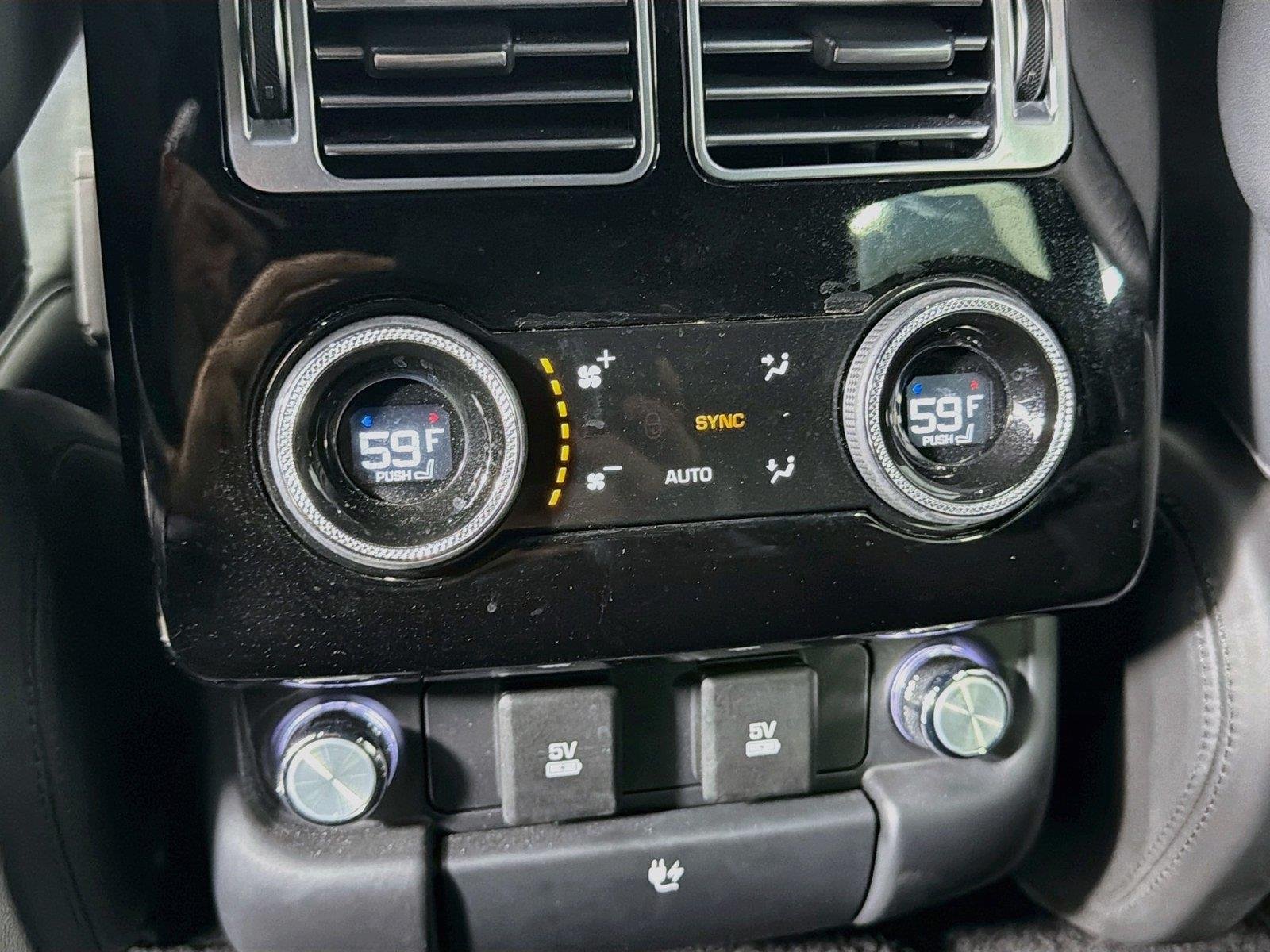 Used 2021 Scafell Grey Satin Land Rover SV Autobiography Dynamic image 27