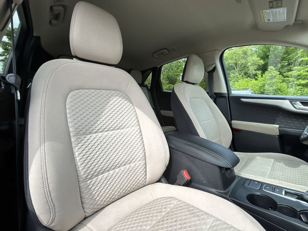Used 2020 Silver Ford SE Sport image 28