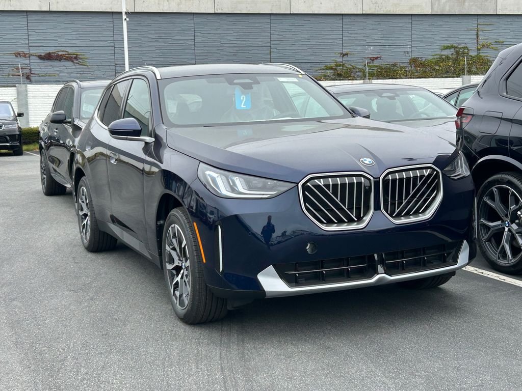New 2026 Tanzanite Blue II Metallic BMW 30 xDrive image 2