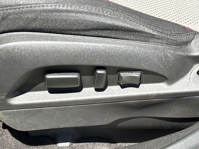 Used 2016 Gold Chevrolet LT image 28