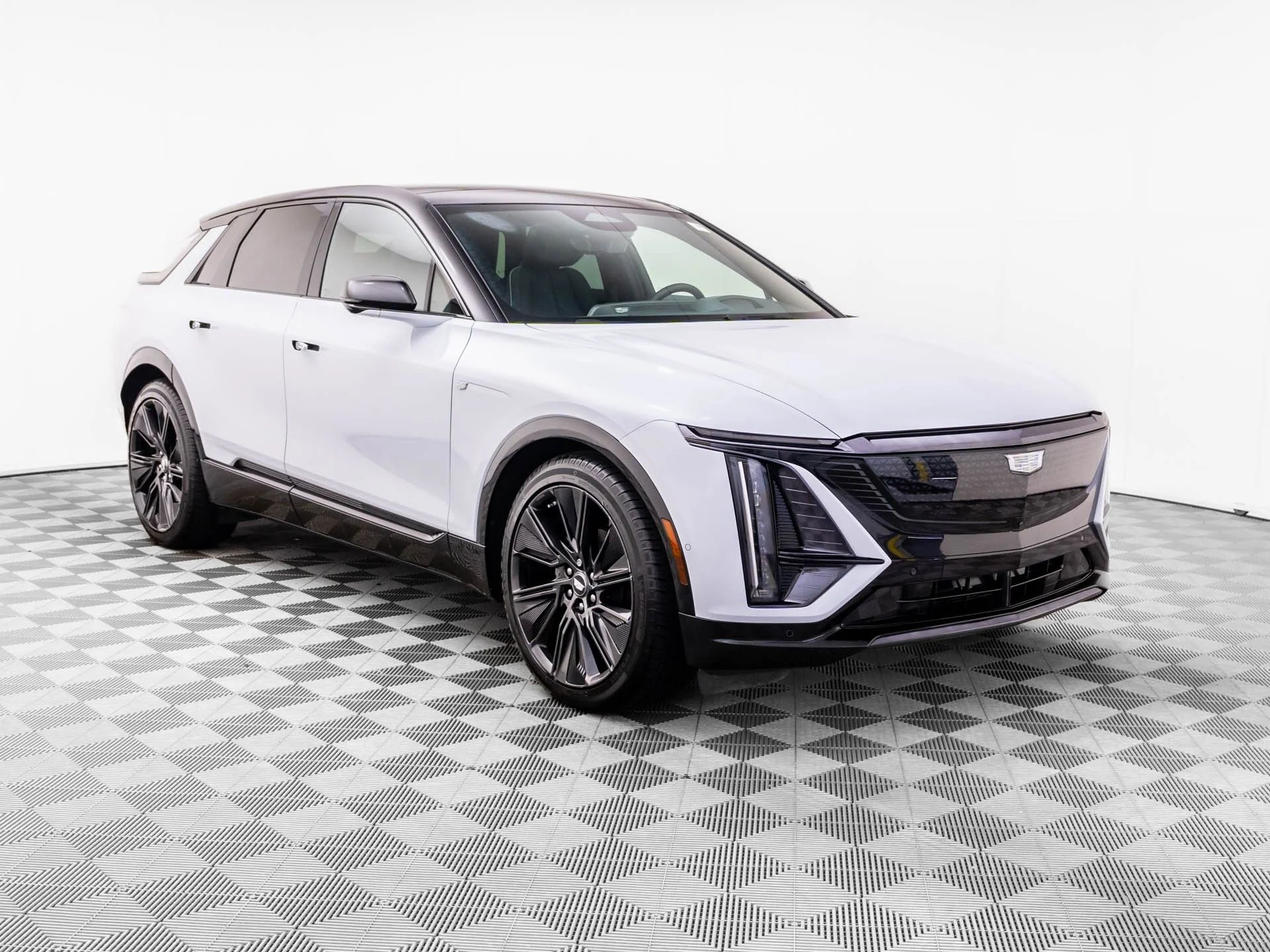Used 2026 White Cadillac Signature Sport image 8