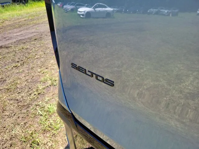 New 2027 Iceberg Green Kia X-Line S image 6
