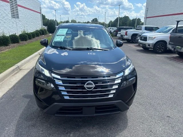 Used 2025 Black Nissan SV image 2