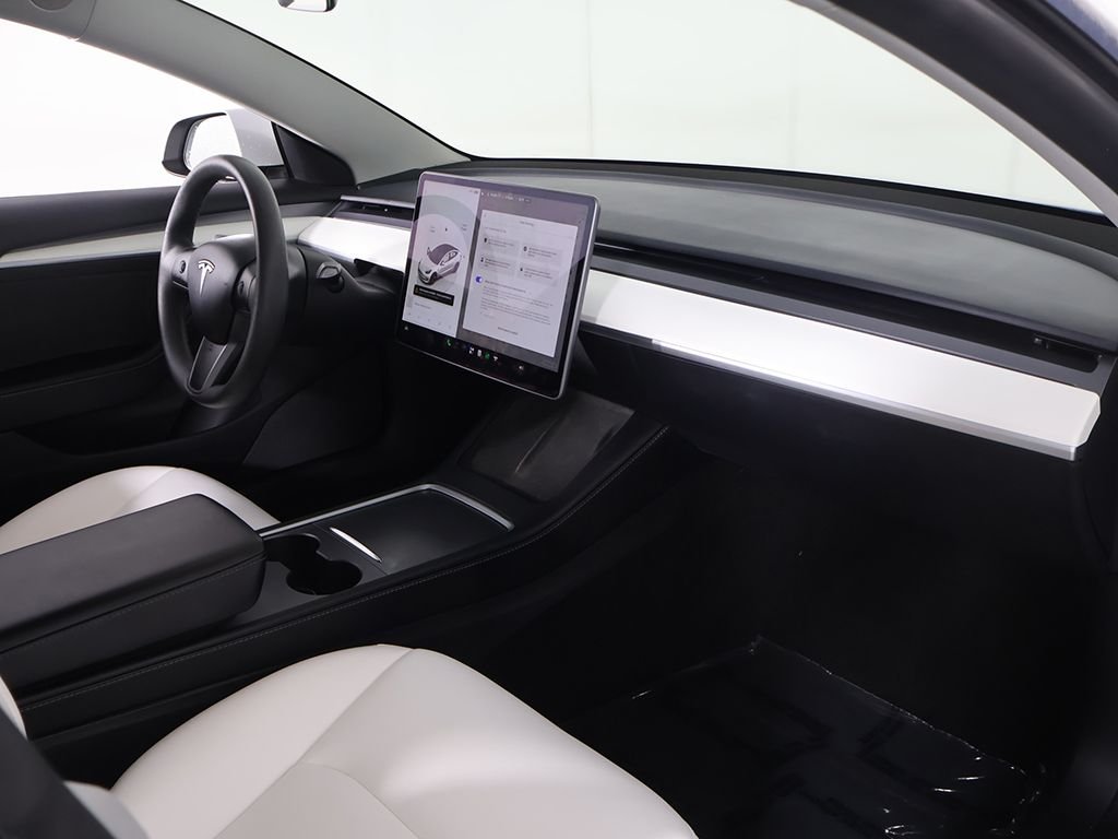 Used 2022 White Tesla Long Range image 28